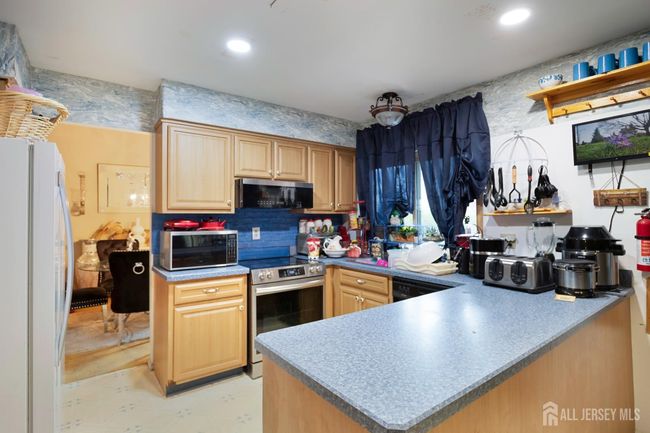 1090 W Lake Dr, House other with 4 bedrooms, 3 bathrooms and null parking in Toms River NJ | Image 7