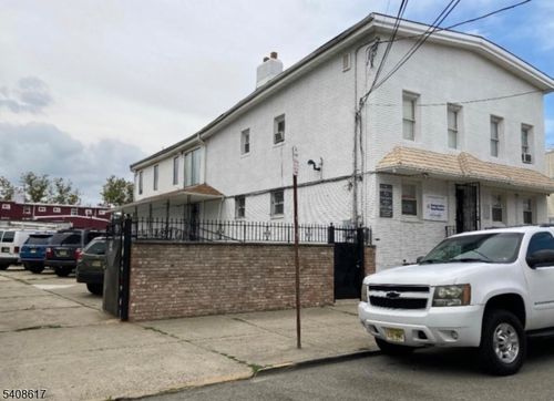 137 Prospect St, Newark, NJ, 07105-1712 | Card Image