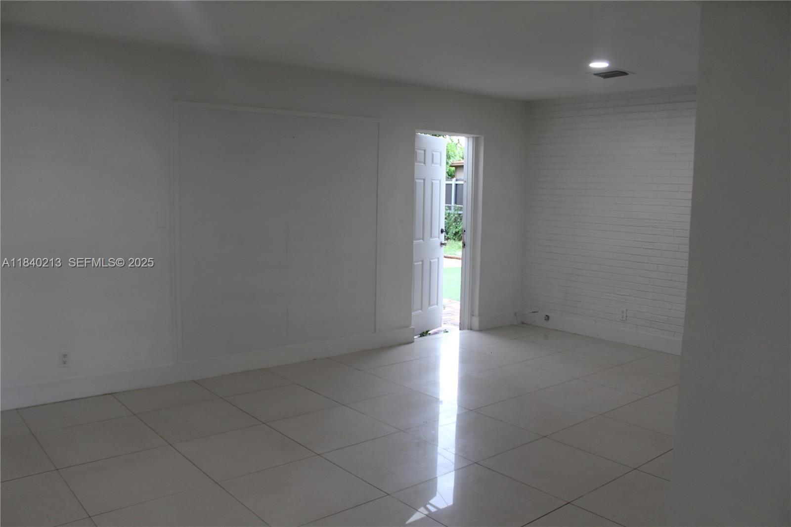 Residential in Hollywood 5