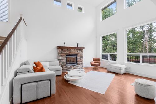 23953 Mcclure Ave, Maple Ridge, BC, V2W0B3 | Card Image