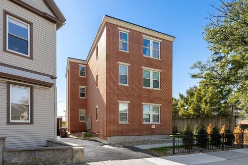 81 Chelsea St, Everett, MA, 02149-3519 | Card Image