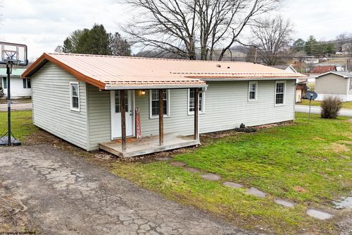 7 Everson Dr, Philippi, WV, 26416-7017 | Card Image