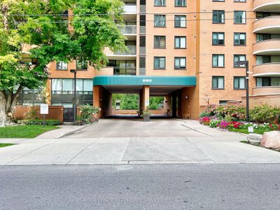 1304 - 260 Heath St W, Condo with 2 bedrooms, 2 bathrooms and 1 parking in York ON | Image 2