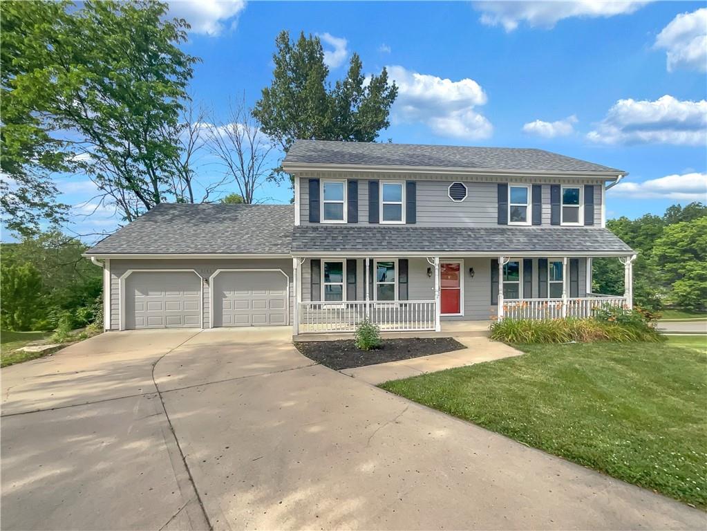 Flora Ave, Kansas City, MO 64118