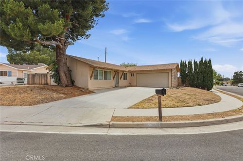 28047 Ermine, Canyon Country, CA, 91351 | Card Image