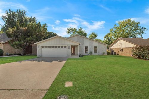 2925 Kimberly Drive, Grapevine, TX, 76051 | Card Image