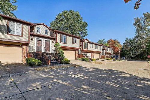 209-209 Greenbriar Ct, Euclid, OH, 44143-2403 | Card Image