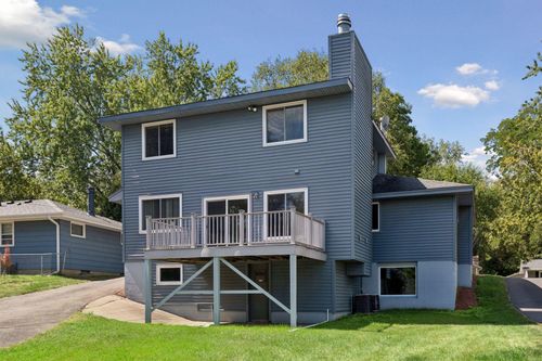 1528 Aquila Ave N, Golden Valley, MN, 55427-3804 | Card Image
