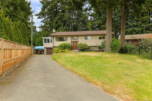 3058 Carola Pl, Victoria, BC, V9C1N1 | Card Image