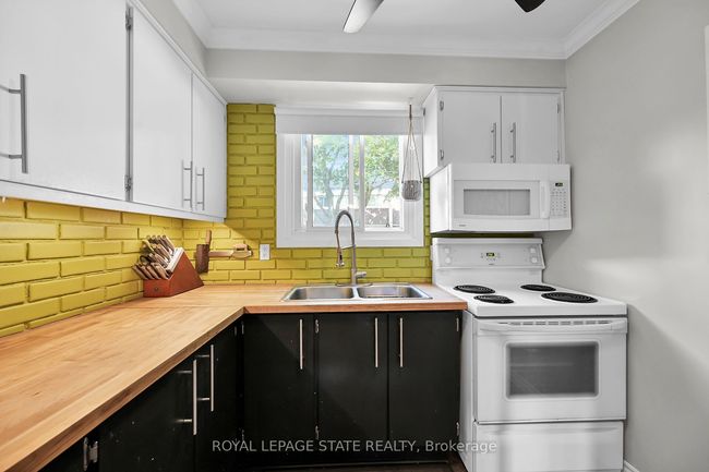 6 - 199 York Rd, Condo with 3 bedrooms, 2 bathrooms and 1 parking in Dundas ON | Image 13