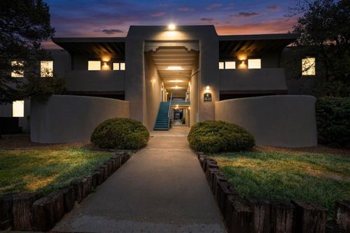 27-601 W San Mateo, Santa Fe, NM, 87505 | Card Image