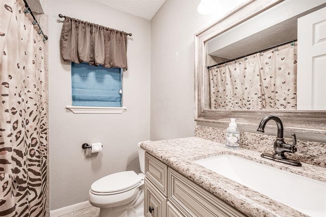 512 Lyndale Dr, House other with 3 bedrooms, 2 bathrooms and 2 parking in Highlands TX | Image 25
