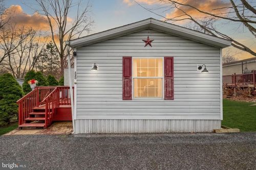 520 Quail Ct, MECHANICSBURG, PA, 17050-2082 | Card Image