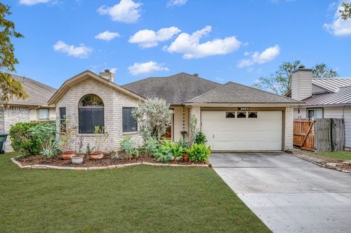 1133 Lago Vista St, San Marcos, TX, 78666-9556 | Card Image