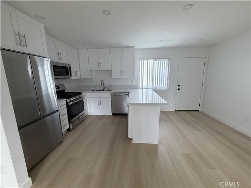 19-220 12th Street, Huntington Beach, CA, 92648 | Card Image