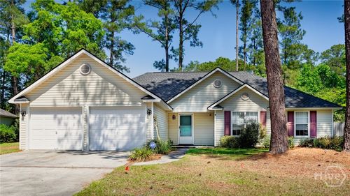 152 Parkside Dr, Richmond Hill, GA, 31324-3904 | Card Image