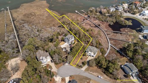 31-9814 Clarendon Dr, Emerald Isle, NC, 28594-1832 | Card Image