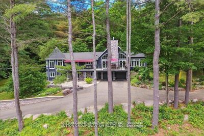 167 Santas Village Rd, House other with 3 bedrooms, 2 bathrooms and 8 parking in Bracebridge ON | Image 1