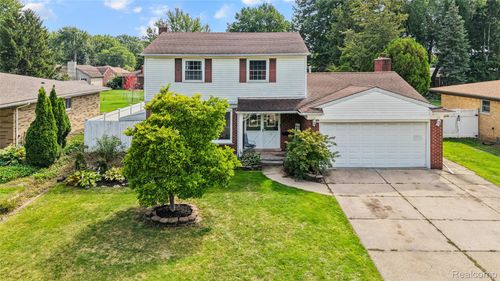 11076 La Chene Dr, Warren, MI, 48093-2505 | Card Image