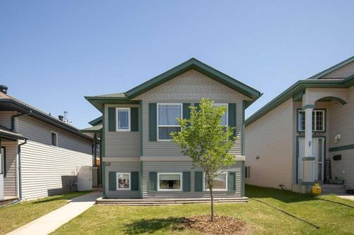 121 Old Boomer Road, Sylvan Lake, AB, T4S2J1 | Card Image