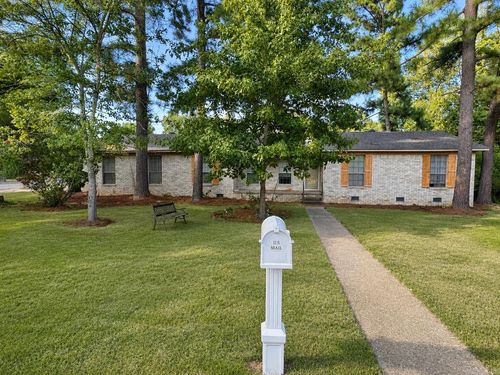 122 Berkshire Cir, Jacksonville, AR, 72076-3303 | Card Image