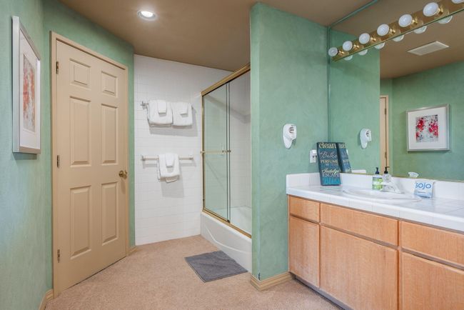 57-web-or-mls-1-16-25 19717 Mt Bachelor | Image 35