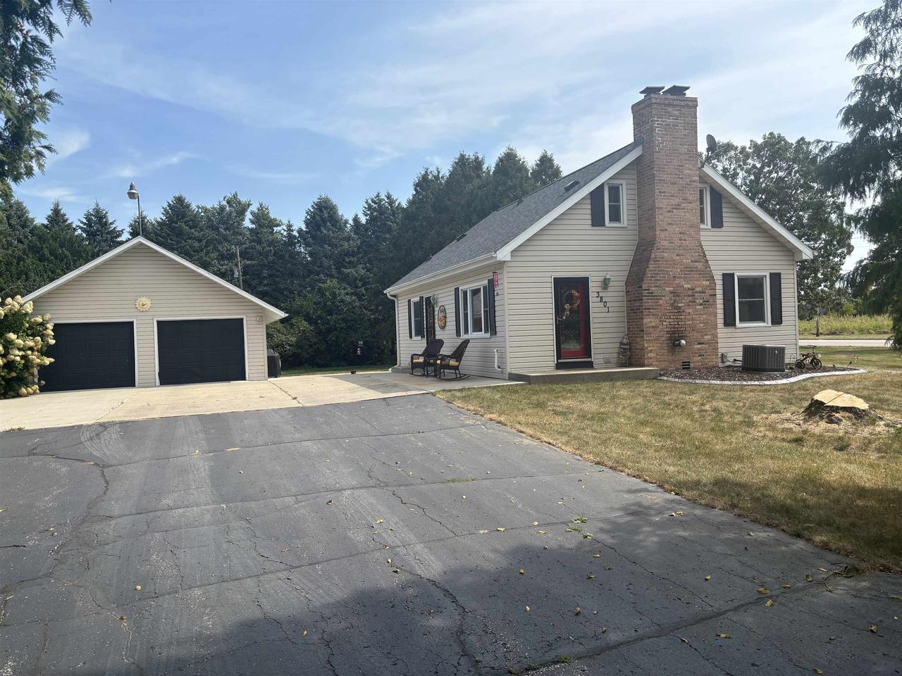 Rotamer Rd, Janesville, WI 53546