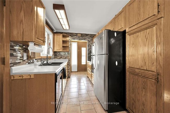135 Nash Rd N, House other with 3 bedrooms, 2 bathrooms and 5 parking in Hamilton ON | Image 16