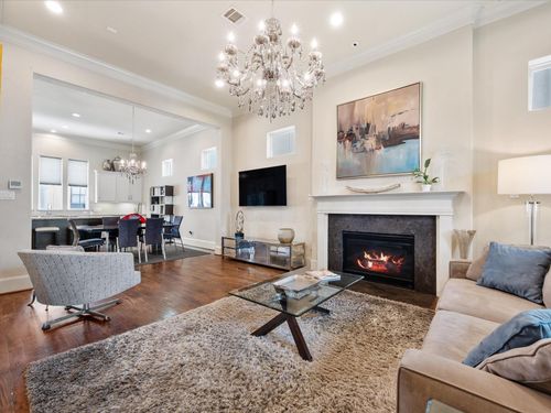 249 E 27th St, Houston, TX, 77008-2129 | Card Image