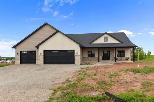 N1298 Meadow Park Drive, Greenville, WI, 54942 | Card Image