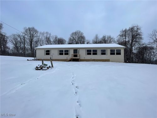 8891 Corwin Rd, Cumberland, OH, 43732-9722 | Card Image