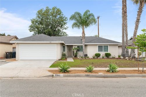 5561 Spa Dr, Huntington Beach, CA, 92647 | Card Image
