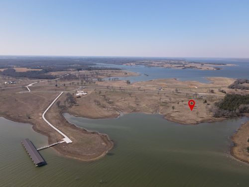 552 Lakeshore Lane, Windom, TX, 75492 | Card Image