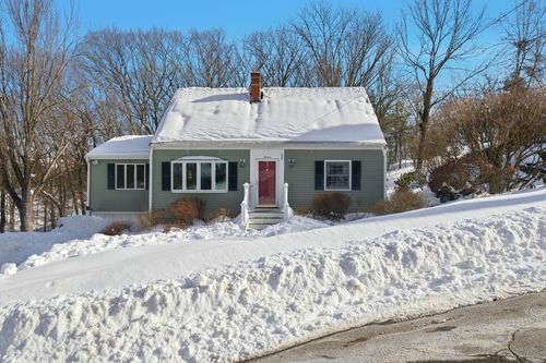 19 Indian Hill Rd, Woburn, MA, 01801 | Card Image