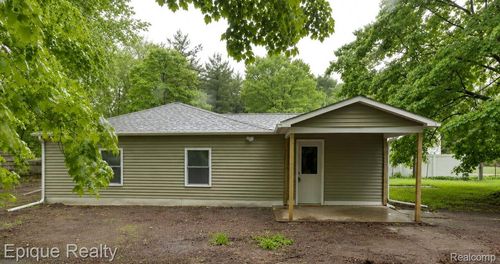 5649 Lapeer Rd, Smiths Creek, MI, 48074-1398 | Card Image