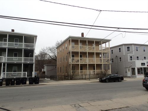 172 Mechanic St, Southbridge, MA, 01550-2269 | Card Image