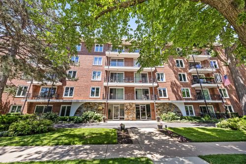 206-2333 Central St, Evanston, IL, 60201-1473 | Card Image