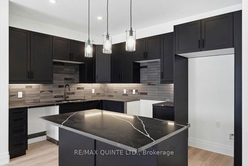 113 Buchanan Ave, Picton, ON, K0K2T0 | Card Image