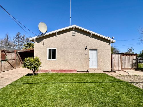 717 Parnell Avenue, Turlock, CA, 95380 | Card Image