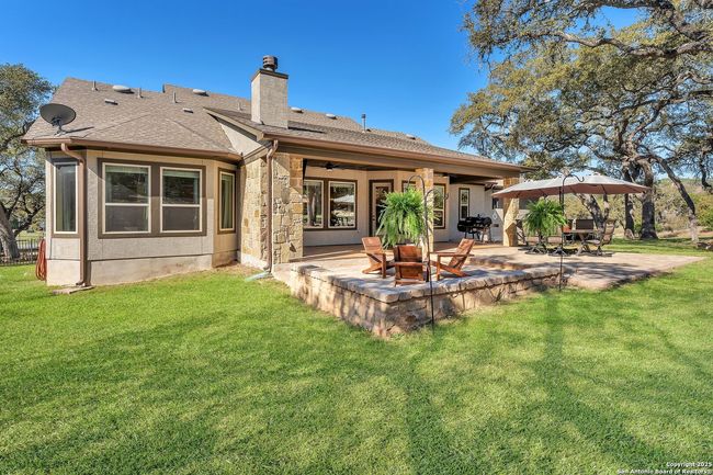 663 Private Road 1712, House other with 3 bedrooms, 3 bathrooms and null parking in Mico TX | Image 69