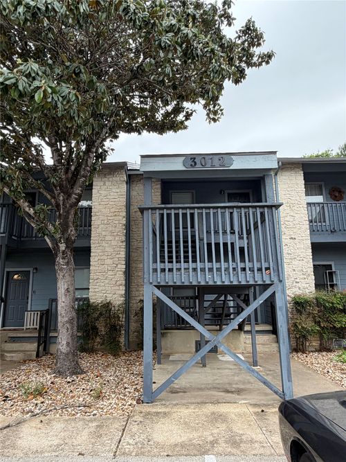 h-3012 Whisper Oaks Ln, Georgetown, TX, 78628-4222 | Card Image