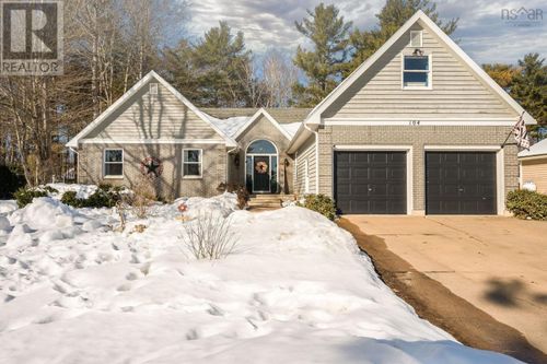 104 Terra Nova Drive, Kentville, NS, B4N5G9 | Card Image
