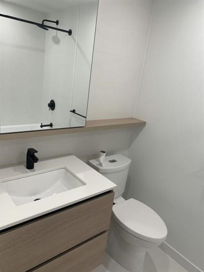 512 - 13428 105 Avenue, Condo with 2 bedrooms, 0 bathrooms and 1 parking in Surrey BC | Image 9