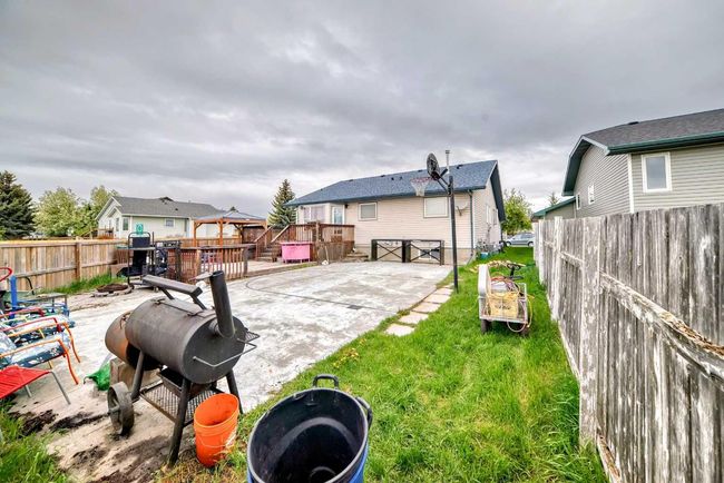 1 Madison Court, House other with 5 bedrooms, 3 bathrooms and 4 parking in Strathmore AB | Image 12