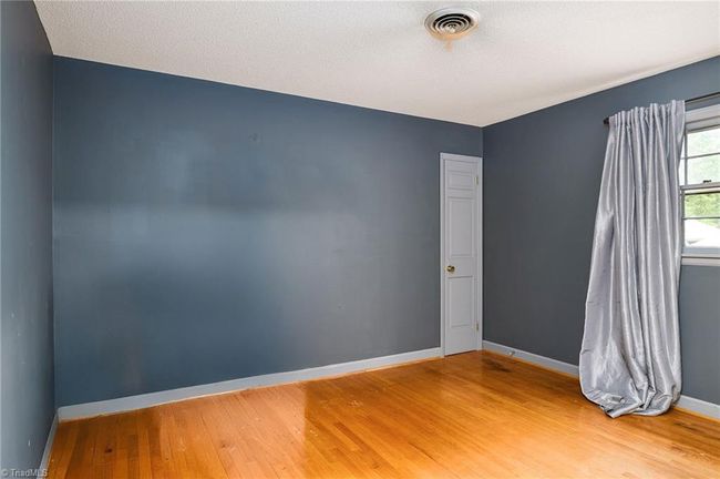 2021 Sunnybrook Dr, House other with 5 bedrooms, 3 bathrooms and null parking in Burlington NC | Image 32