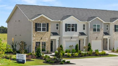 204 Kenmore Cir, Perry, GA, 31069-8001 | Card Image
