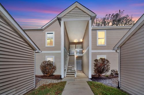 8183 Autumn Woods Trl, Ypsilanti, MI, 48198-3291 | Card Image