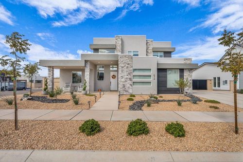 674 W Green Mountain Dr, St. George, UT, 84790-2741 | Card Image