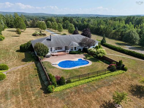 25 Chase Rd, Berwick West, NS, B0P1E0 | Card Image