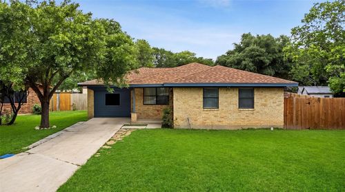 135 Navajo Cir, Cibolo, TX, 78108-3580 | Card Image